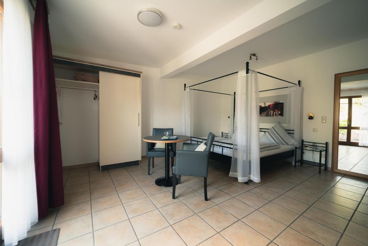 Urlaubsweingut Zecherhof Neef エクステリア 写真