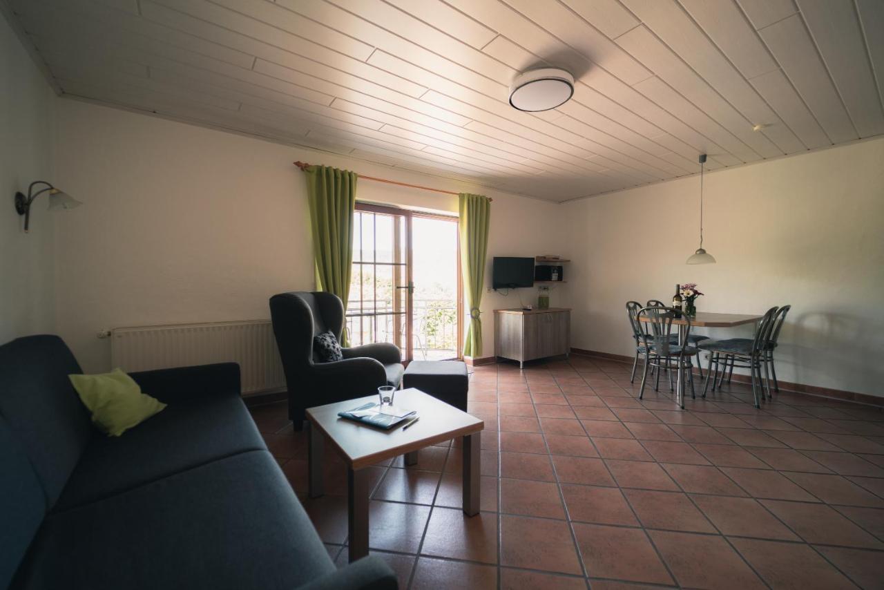 Urlaubsweingut Zecherhof Neef エクステリア 写真